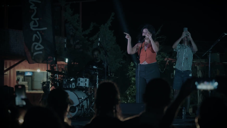 على غرادة جاتنا سوداني لطبرقة .. بالموزيكا سلّمنا على ناسنا في طبرقة